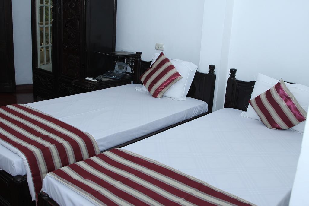 Hoang Cuong Hotel Hanoi Exterior photo