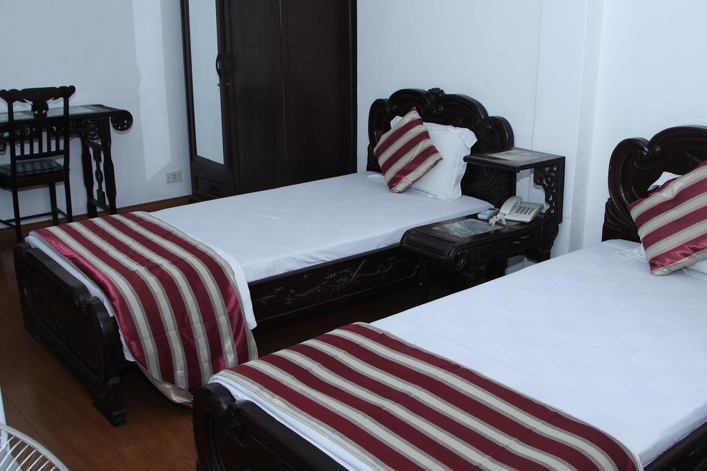 Hoang Cuong Hotel Hanoi Exterior photo