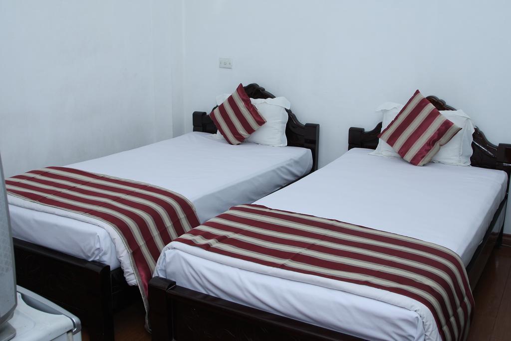 Hoang Cuong Hotel Hanoi Exterior photo